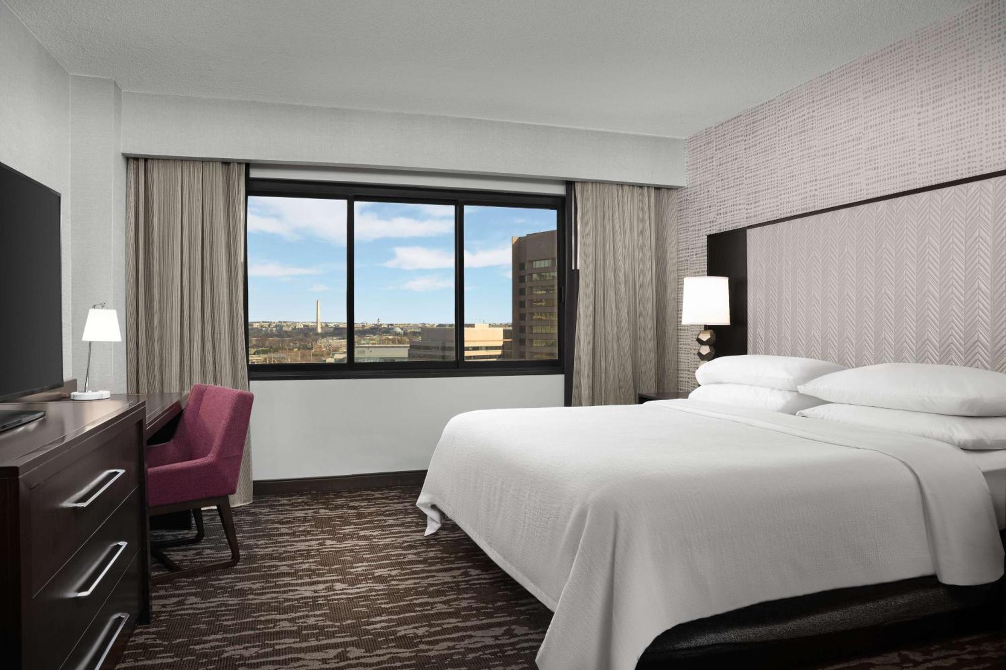 Embassy By Hilton Crystal National Airport 3* Arlington