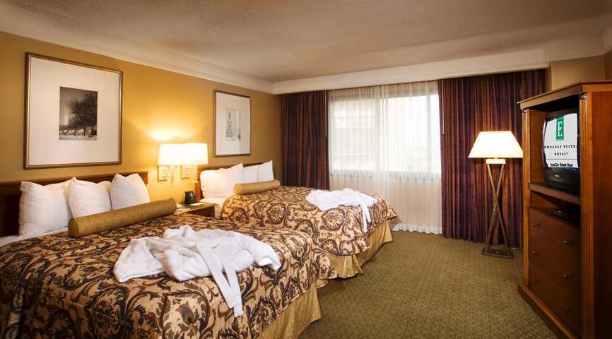Embassy By Hilton Crystal National Airport Arlington
