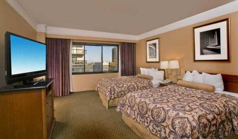 Embassy By Hilton Crystal National Airport Hotel Arlington