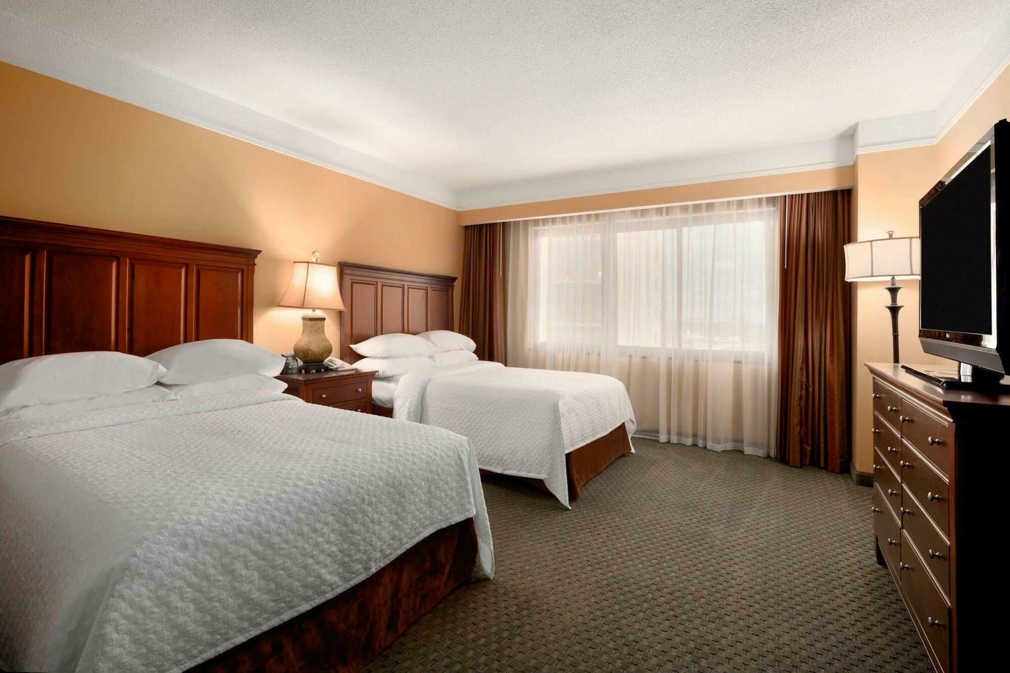 Embassy By Hilton Crystal National Airport Hotel